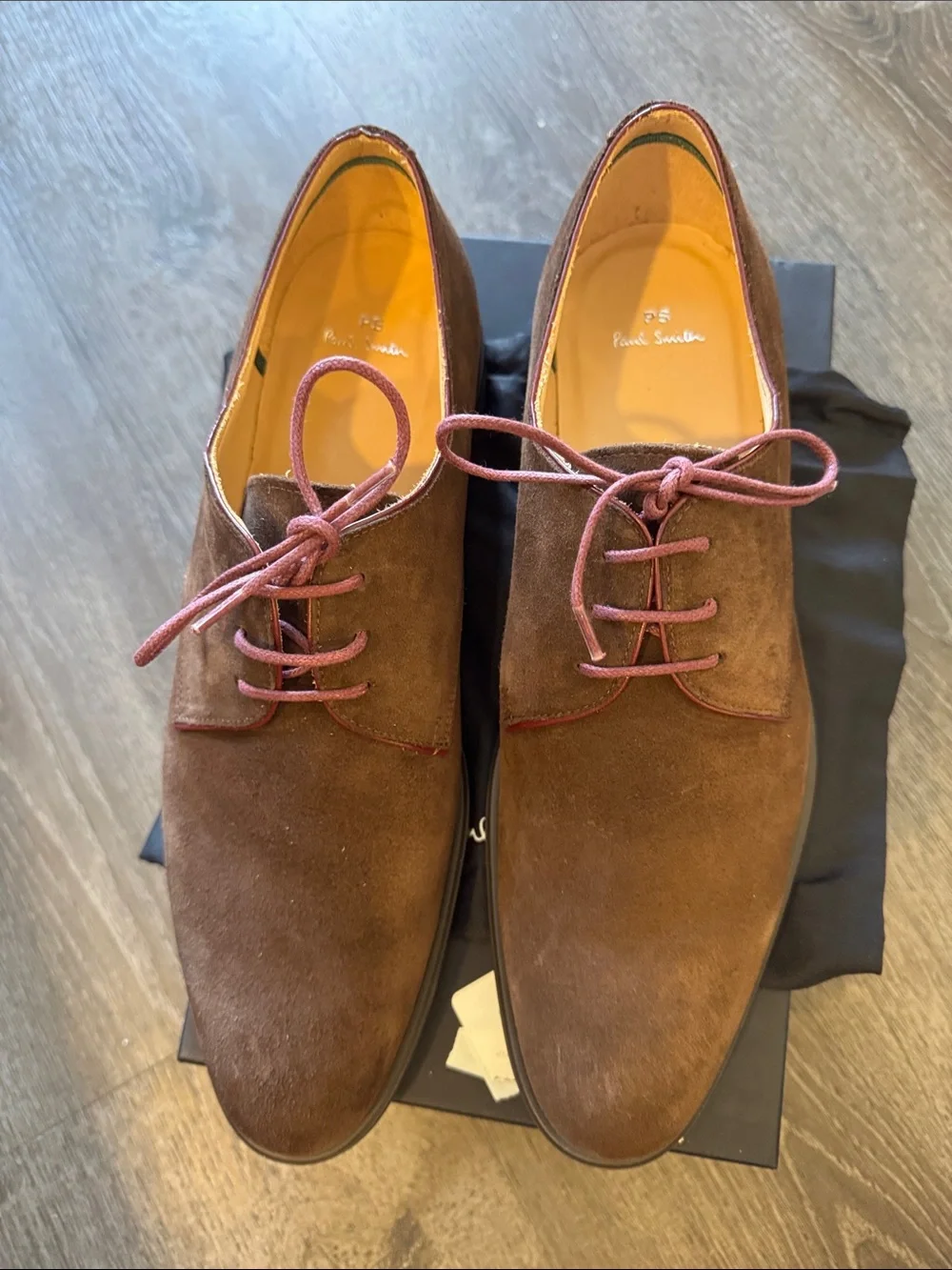 Paul Smith casual upper provides